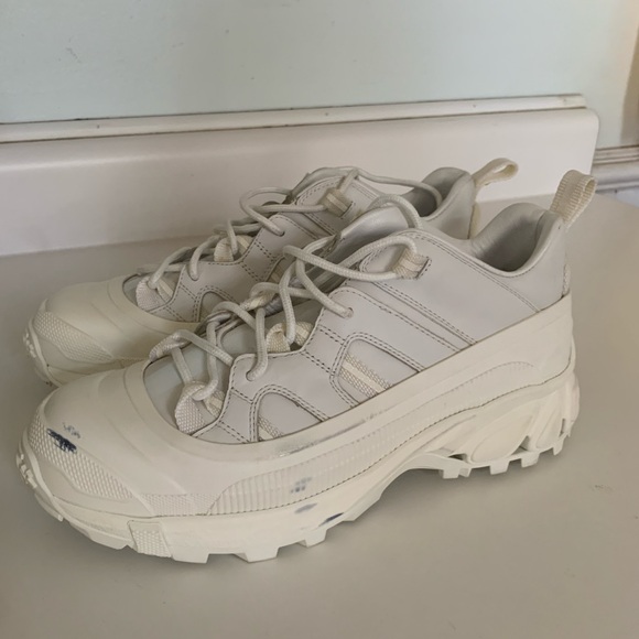 Burberry Arthur Chunky Trainers Size EU 39/US Size 9 White Sneakers - Picture 3 of 9